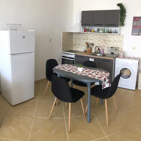 Apartment In Kambani Bells Saint Vlas