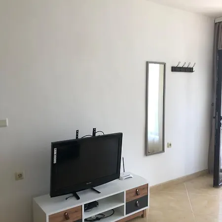 Apartment In Kambani Bells Saint Vlas *